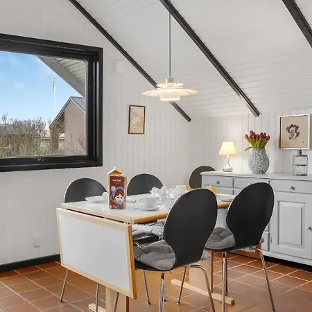 3 Bedroom Stunning In *