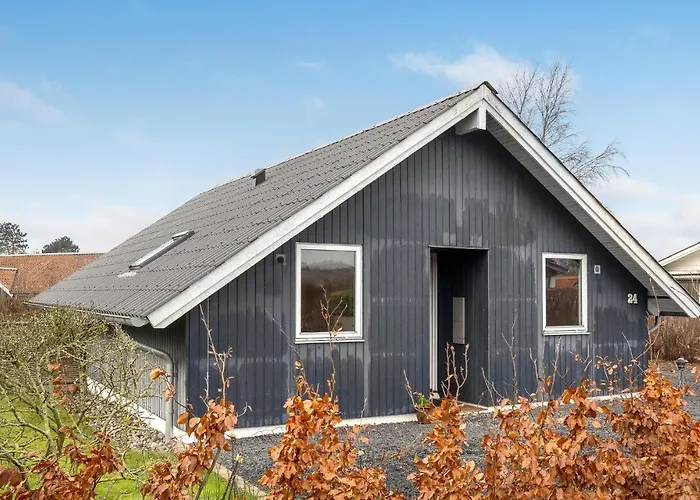 3 Bedroom Stunning In *